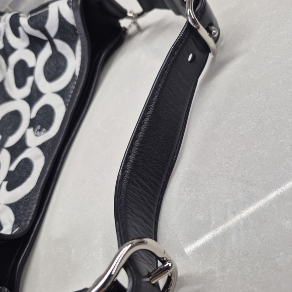 Coach  Peyton Op Art Black and White Women's Bag - Picture 6 of 16